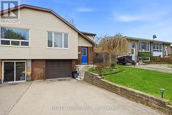 14 DEBORAH COURT St. Catharines (Secord Woods), ON L2P 3R6