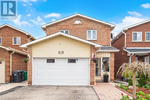 17 METZAK DRIVE  Brampton, ON L6Z 4N3