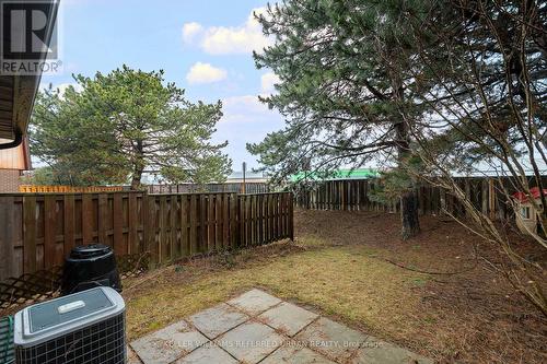 37 - 11 Plaisance Road, Richmond Hill, ON - Outdoor