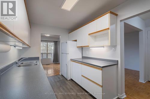 37 - 11 Plaisance Road, Richmond Hill, ON - Indoor Photo Showing Kitchen