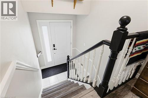 118 Napoli Drive, Hamilton, ON - Indoor Photo Showing Other Room