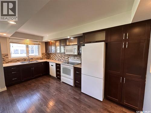 26 42 Spence Street, Regina, SK - Indoor Photo Showing Kitchen
