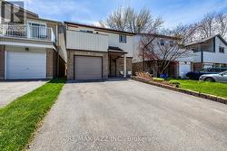 15 GRAHAM COURT  Whitby (Pringle Creek), ON L1N 6E1