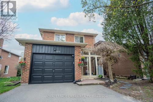 156 STEPHENSON CRESCENT  Richmond Hill, ON L4C 5W1