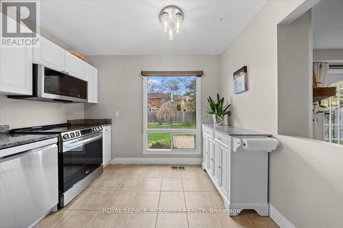 1122 St Germain Crescent, Ottawa, ON - Indoor Photo Showing Kitchen