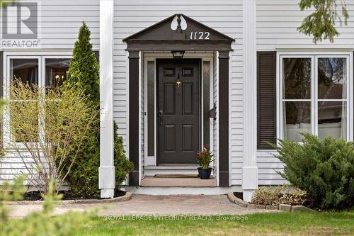 1122 St Germain Crescent, Ottawa, ON - Outdoor