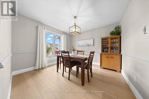 1122 St Germain Crescent, Ottawa, ON - Indoor Photo Showing Dining Room