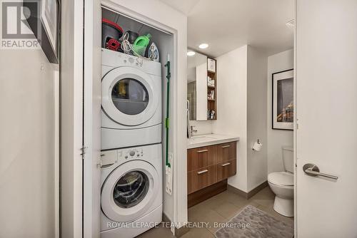 905 - 360 Mcleod Street, Ottawa, ON - Indoor Photo Showing Laundry Room