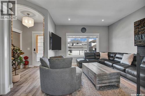 923 Kloppenburg Crescent, Saskatoon, SK - Indoor Photo Showing Living Room