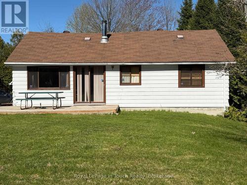 43 WINTERSET AVENUE  Tiny, ON L0L 2J0