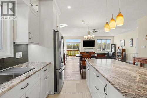 23 Senators Gate Drive, Perth, ON - Indoor Photo Showing Kitchen With Upgraded Kitchen