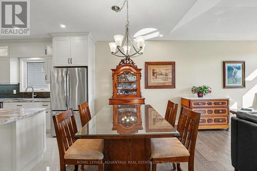 23 Senators Gate Drive, Perth, ON - Indoor Photo Showing Dining Room