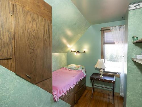 327 Calvert Rd., Murillo, ON - Indoor Photo Showing Bedroom