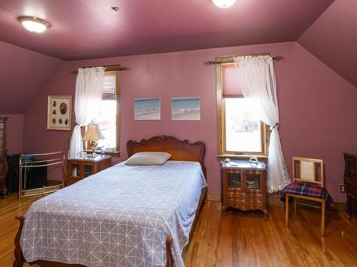 327 Calvert Rd., Murillo, ON - Indoor Photo Showing Bedroom