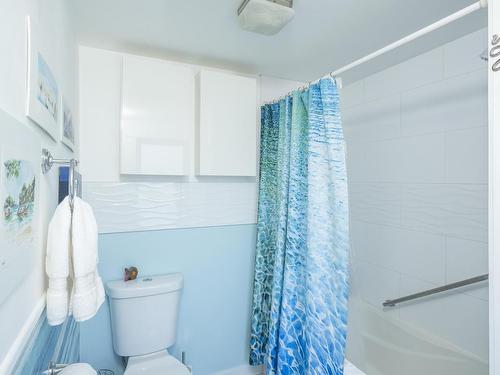 327 Calvert Rd., Murillo, ON - Indoor Photo Showing Bathroom