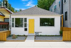 674 Victoria Street Trail, BC V1R 3S8