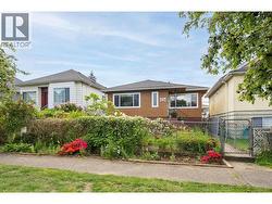 2248 MANNERING AVENUE  Vancouver, BC V5N 3C4
