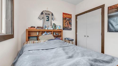 102-653 Papineau Street, Penticton, BC - Indoor Photo Showing Bedroom