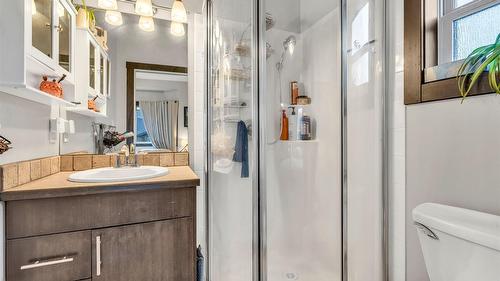 102-653 Papineau Street, Penticton, BC - Indoor Photo Showing Bathroom