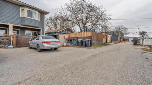 102-653 Papineau Street, Penticton, BC - Outdoor
