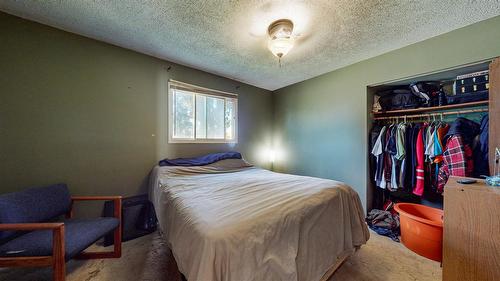 704 23Rd Avenue, Cranbrook, BC - Indoor Photo Showing Bedroom