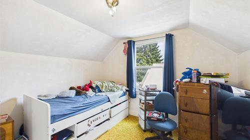 2345 Dewolfe Avenue, Kimberley, BC - Indoor Photo Showing Bedroom