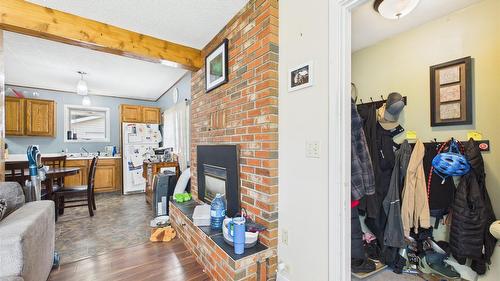 2345 Dewolfe Avenue, Kimberley, BC - Indoor