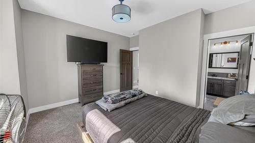 1461 Mcdonald Road, Cranbrook, BC - Indoor Photo Showing Bedroom