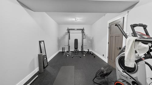 1461 Mcdonald Road, Cranbrook, BC - Indoor Photo Showing Gym Room