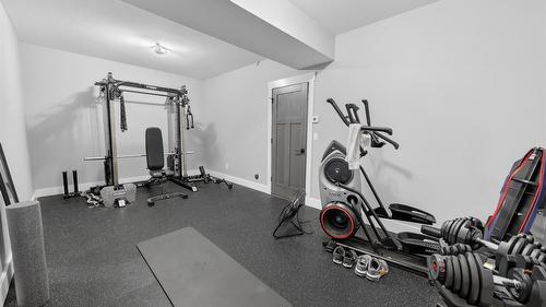 1461 Mcdonald Road, Cranbrook, BC - Indoor Photo Showing Gym Room