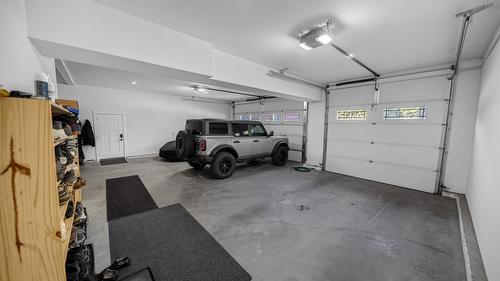 1461 Mcdonald Road, Cranbrook, BC - Indoor Photo Showing Garage