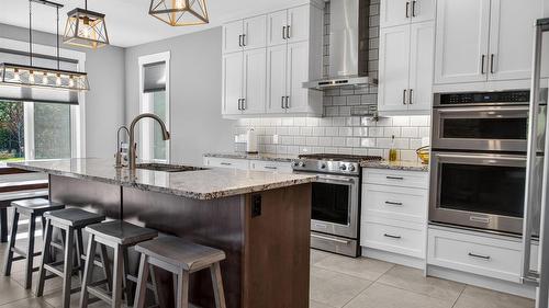 1461 Mcdonald Road, Cranbrook, BC - Indoor Photo Showing Kitchen With Stainless Steel Kitchen With Upgraded Kitchen