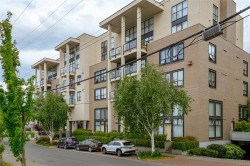 104-820 Short St Saanich, BC V8X 2V6