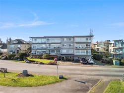 305-1270 Beach Dr Oak Bay, BC V8S 2N3