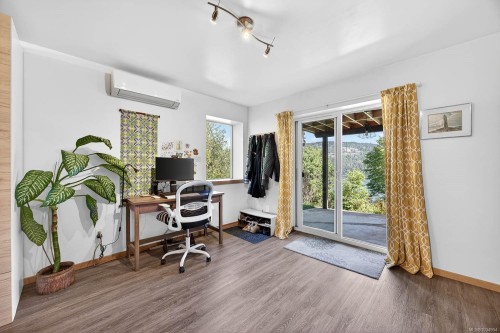 206 Roland Rd, Salt Spring, BC 