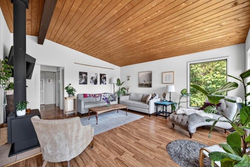 206 Roland Rd, Salt Spring, BC 