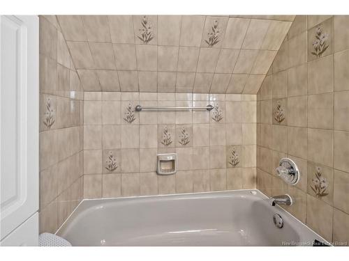 9 Mansfield, Moncton, NB 