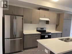 12 TERRACE BAY LANE Richmond Hill, ON L4C 5S6