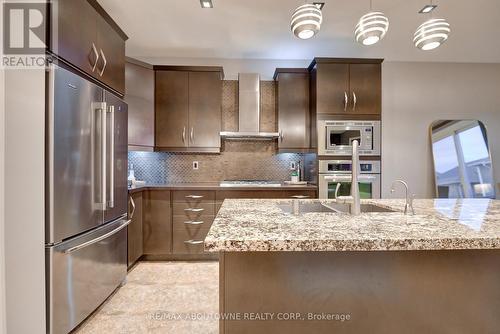 310 Leitch Landing, Milton, ON - Indoor Photo Showing Kitchen With Upgraded Kitchen