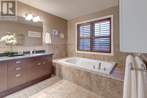 310 Leitch Landing, Milton, ON - Indoor Photo Showing Bathroom