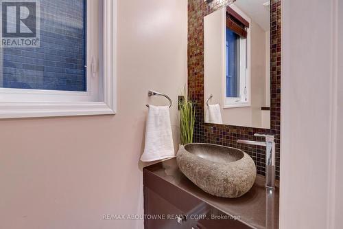 310 Leitch Landing, Milton, ON - Indoor Photo Showing Bathroom