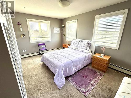 302 820 5Th Street Ne, Weyburn, SK - Indoor Photo Showing Bedroom