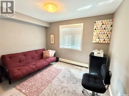 302 820 5Th Street Ne, Weyburn, SK - Indoor