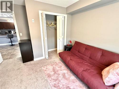 302 820 5Th Street Ne, Weyburn, SK - Indoor