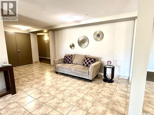 302 820 5Th Street Ne, Weyburn, SK - Indoor