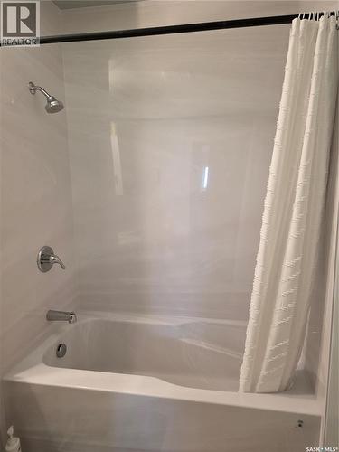 111 4Th Avenue N, Lucky Lake, SK 