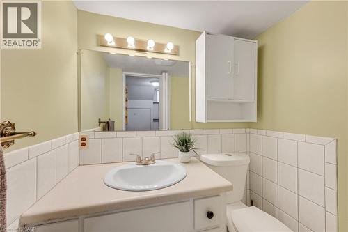 3 Tanager Court, Hamilton, ON - Indoor Photo Showing Bathroom