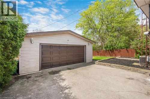 3 Tanager Court, Hamilton, ON - Outdoor