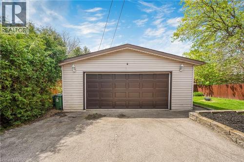 3 Tanager Court, Hamilton, ON - Outdoor