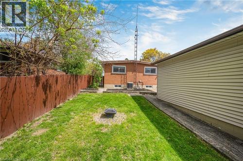 3 Tanager Court, Hamilton, ON - Outdoor